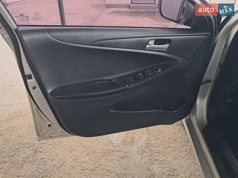 Седан Hyundai Sonata 2012 в Одессе