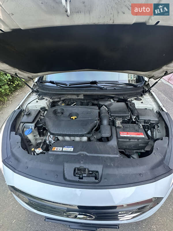 Седан Hyundai Sonata 2014 в Одессе