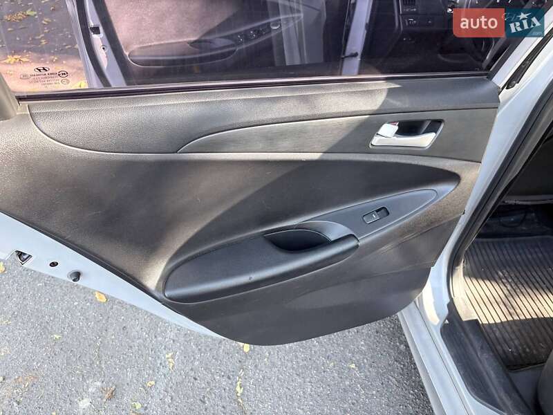 Седан Hyundai Sonata 2011 в Днепре