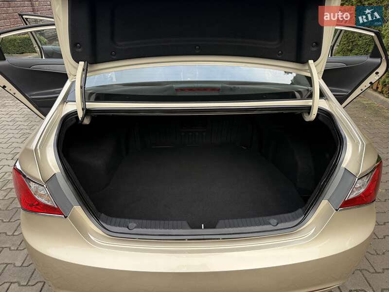 Седан Hyundai Sonata 2010 в Хмельницком