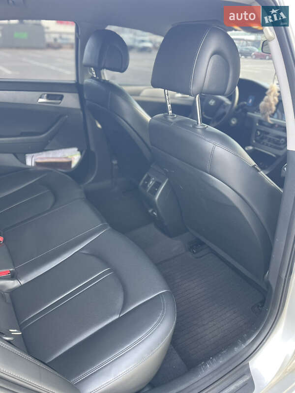 Седан Hyundai Sonata 2016 в Одессе