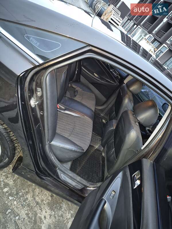 Седан Hyundai Sonata 2010 в Киеве