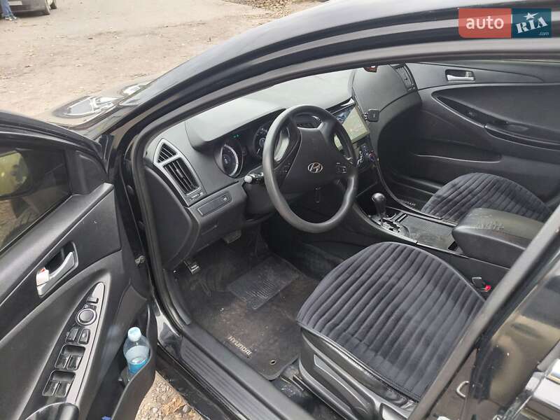 Седан Hyundai Sonata 2010 в Смеле