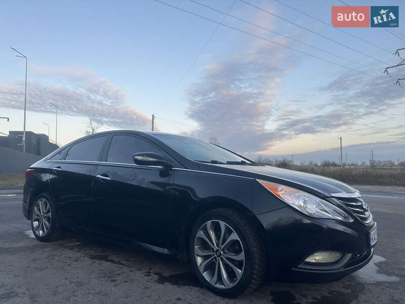 Седан Hyundai Sonata 2014 в Чернигове