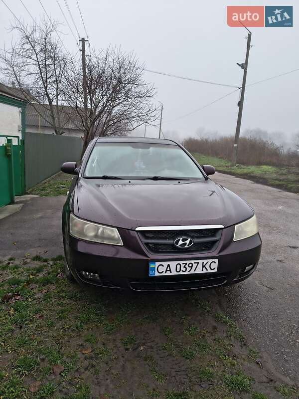 Седан Hyundai Sonata 2006 в Драбове