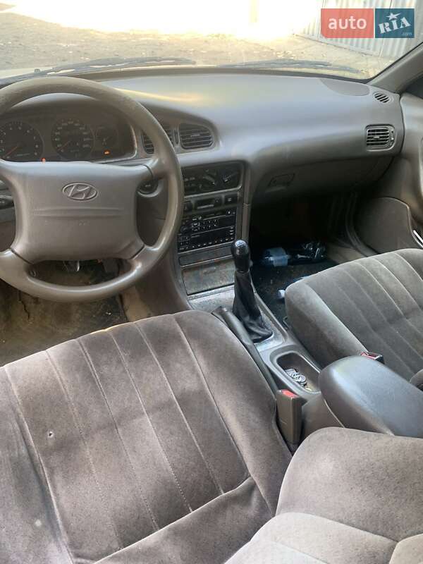 Седан Hyundai Sonata 1998 в Одессе