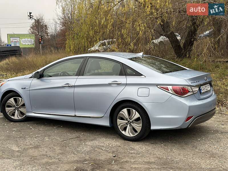 Седан Hyundai Sonata 2013 в Києві фото 35 Седан Hyundai Sonata 2013 в Києві