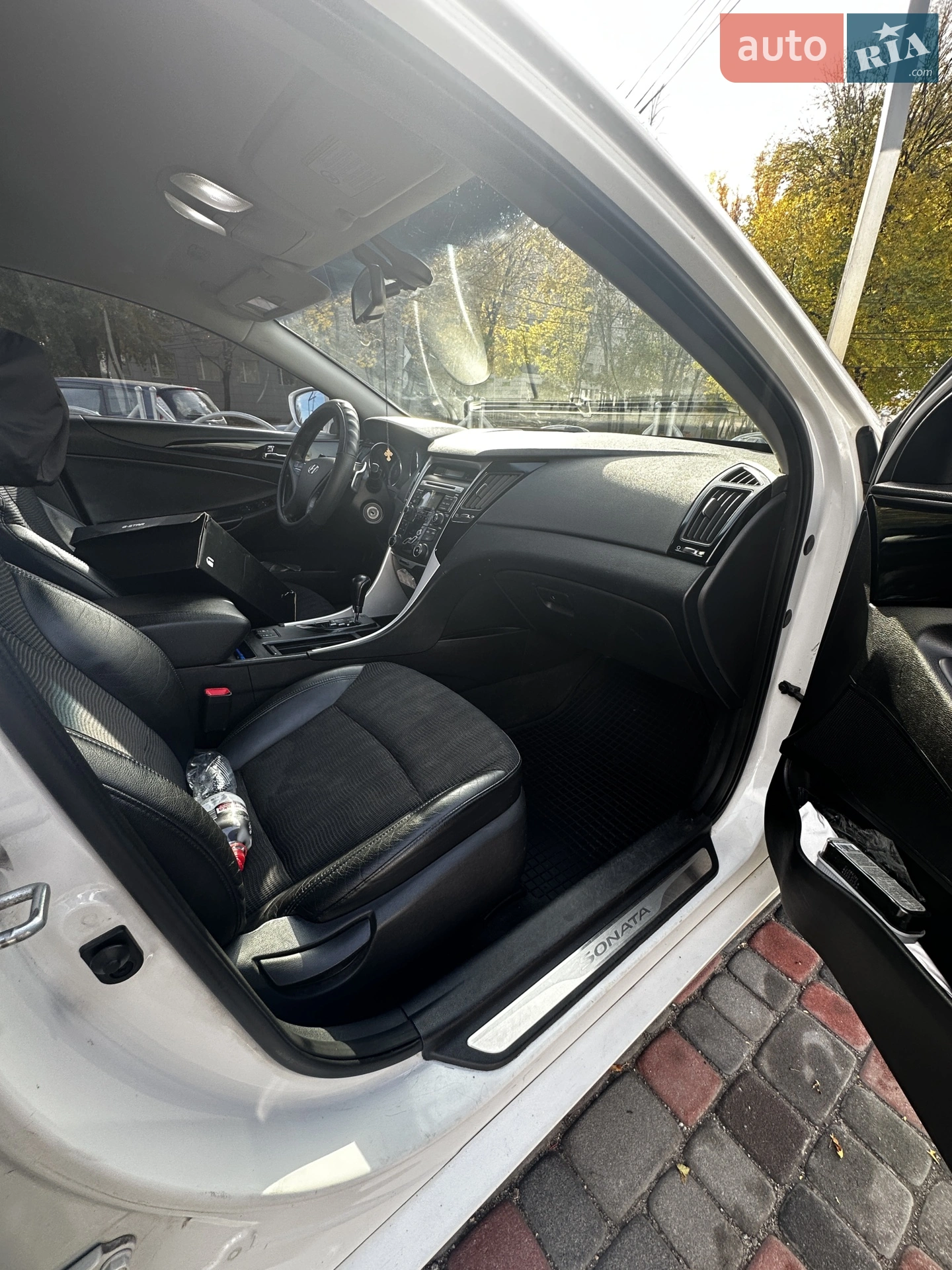 2011 Hyundai Sonata - мініатюра 9