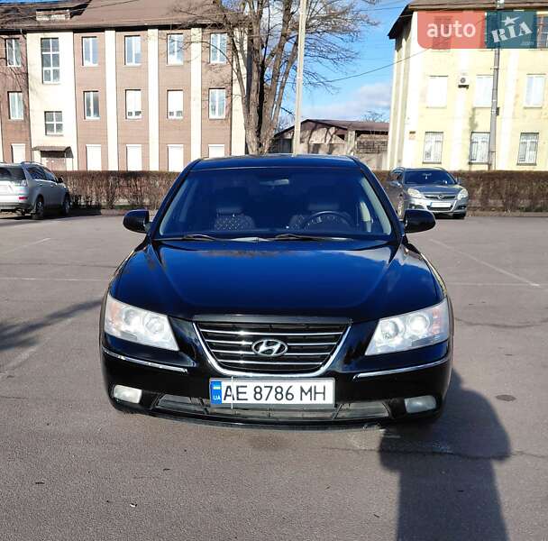 Hyundai Sonata 2010