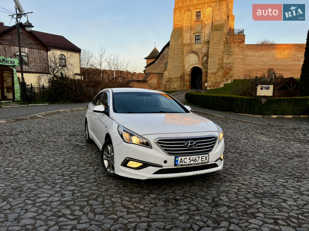 2017 Hyundai Sonata - мініатюра 16