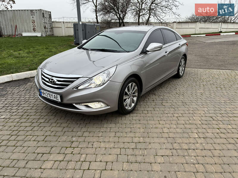 Hyundai Sonata 2013