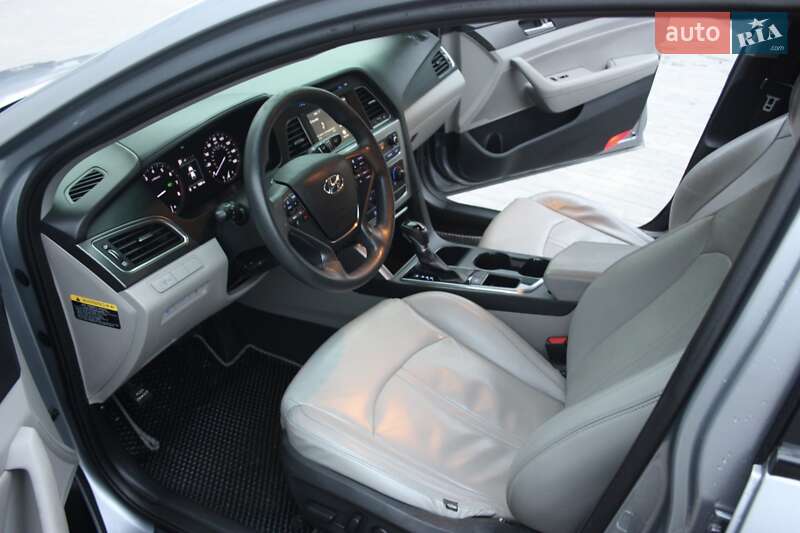 Седан Hyundai Sonata 2015 в Івано-Франківську