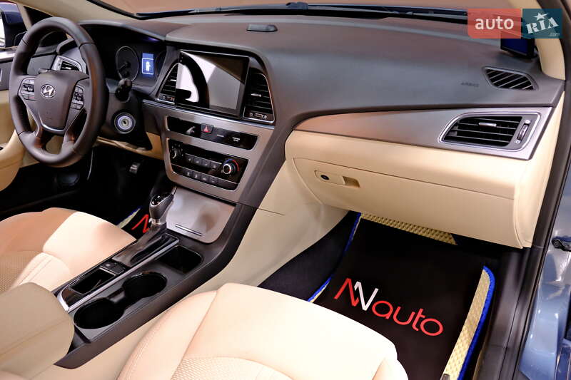 Седан Hyundai Sonata 2017 в Одессе