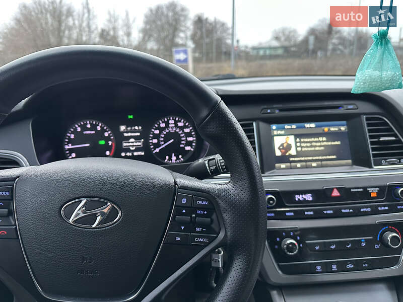 Седан Hyundai Sonata 2016 в Ічні