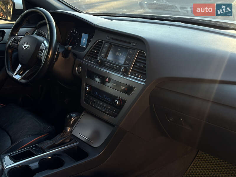 Седан Hyundai Sonata 2014 в Миколаєві