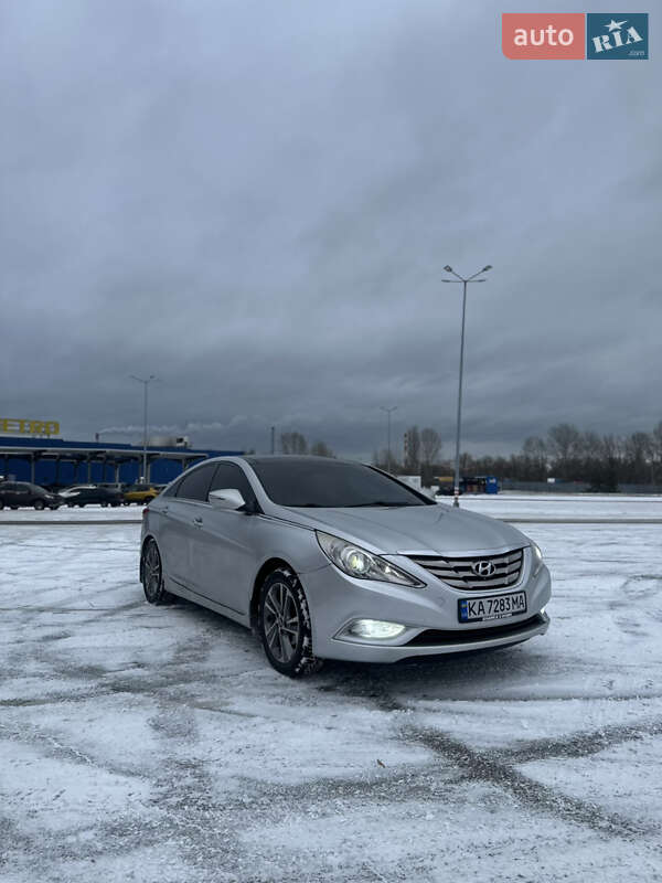 Hyundai Sonata 2012