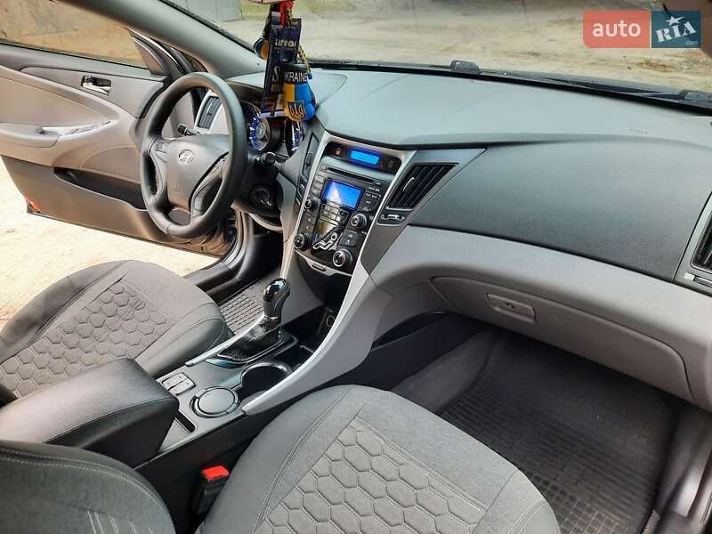 Седан Hyundai Sonata 2012 в Дніпрі