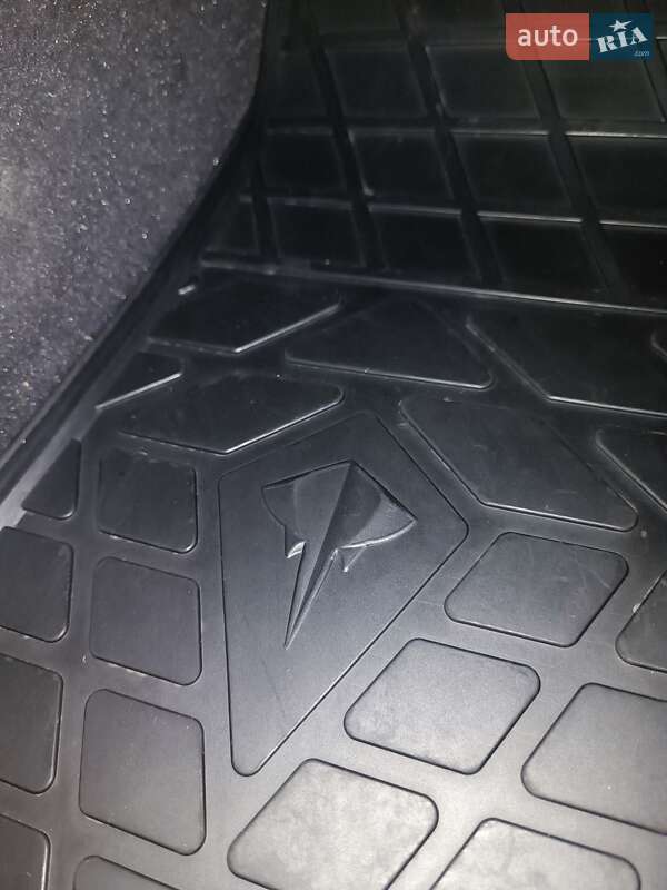 Седан Hyundai Sonata 2015 в Полтаве фото 25 Седан Hyundai Sonata 2015 в Полтаве