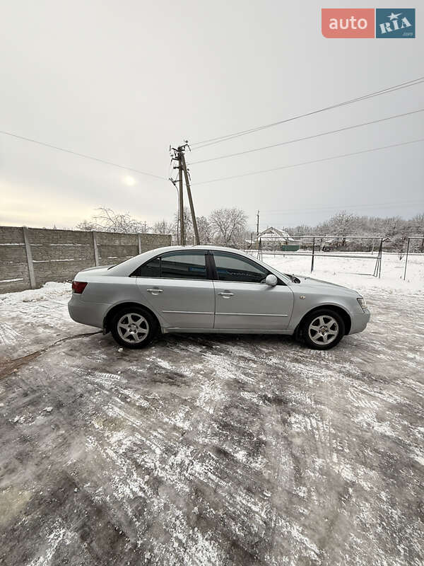 Седан Hyundai Sonata 2007 в Новой Водолаге