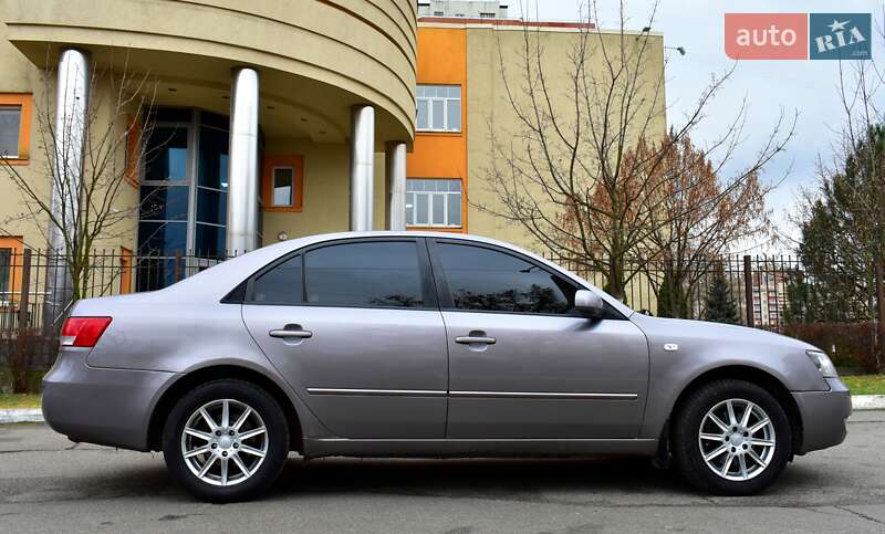 Седан Hyundai Sonata 2006 в Киеве