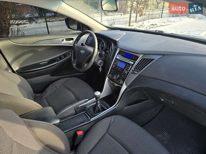 Седан Hyundai Sonata 2010 в Хмельницком