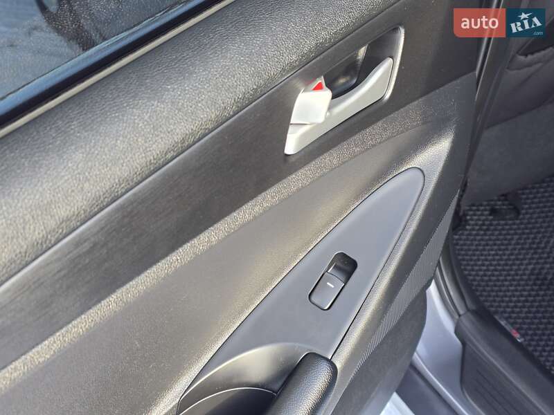 Седан Hyundai Sonata 2010 в Хмельницком