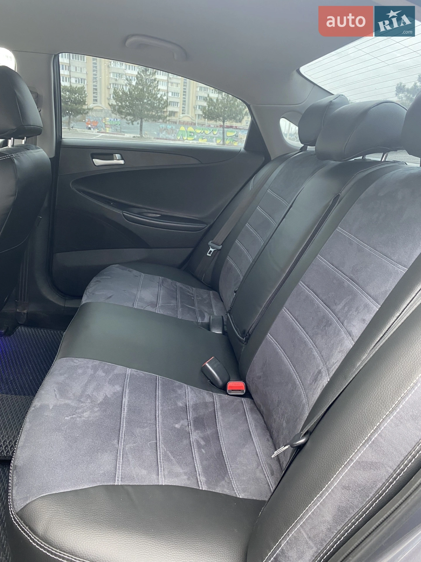 2011 Hyundai Sonata - мініатюра 12