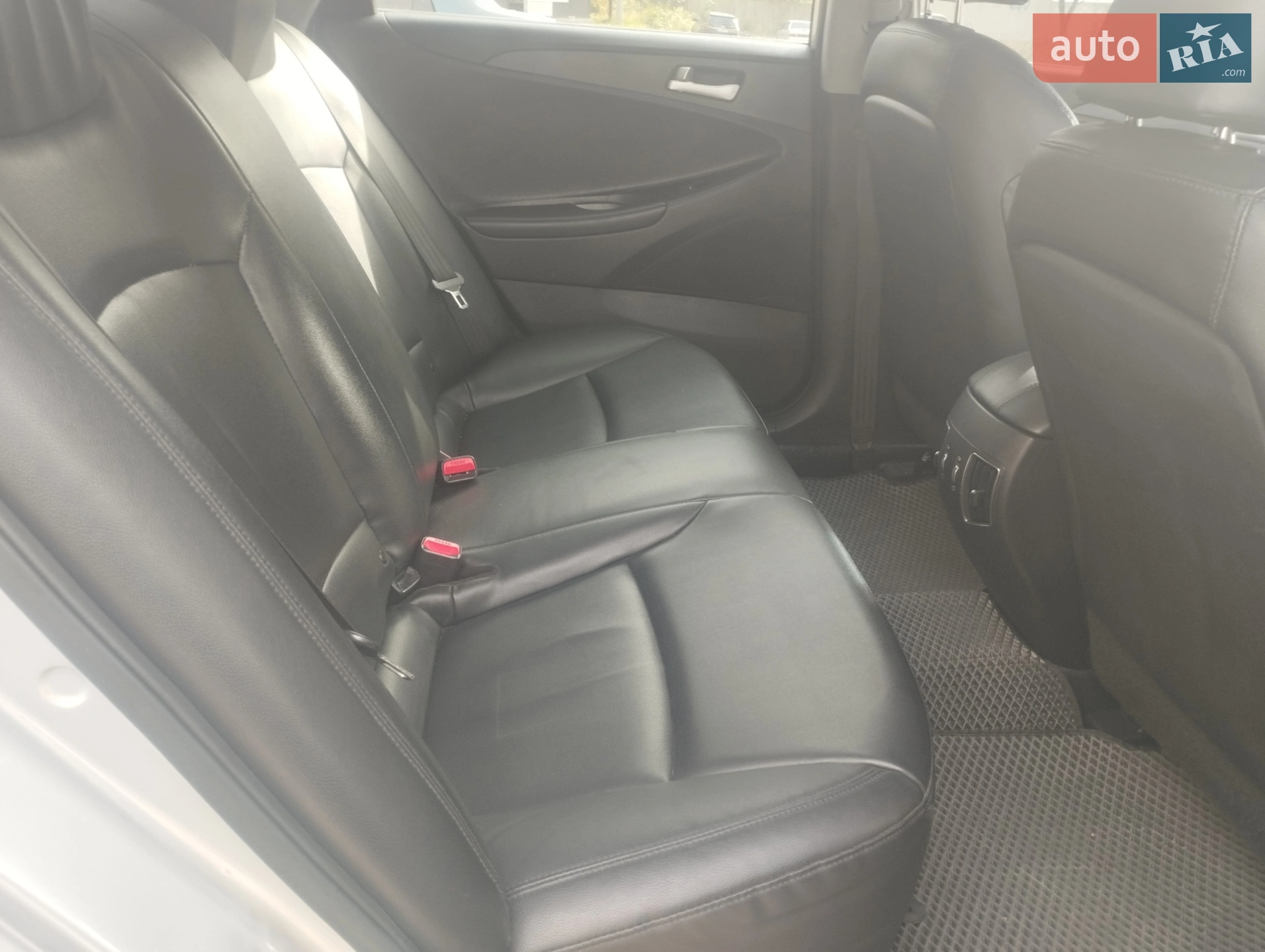 2013 Hyundai Sonata - мініатюра 19