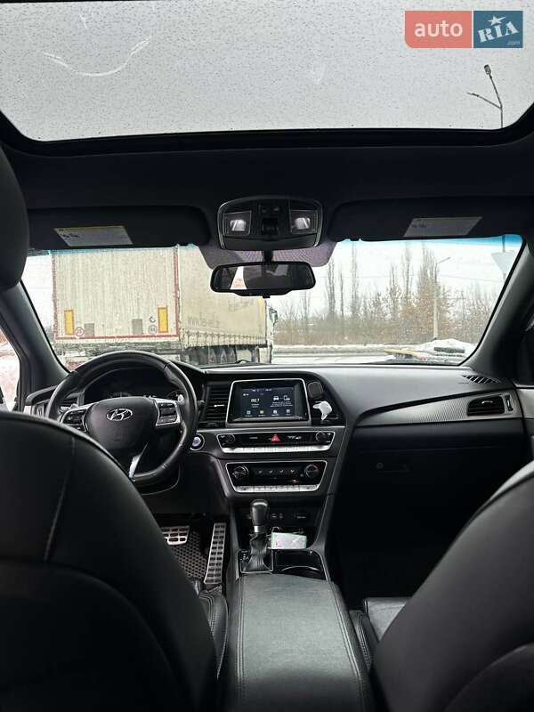 Седан Hyundai Sonata 2017 в Луцке