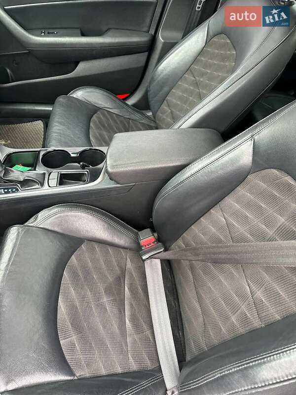 Седан Hyundai Sonata 2017 в Луцке