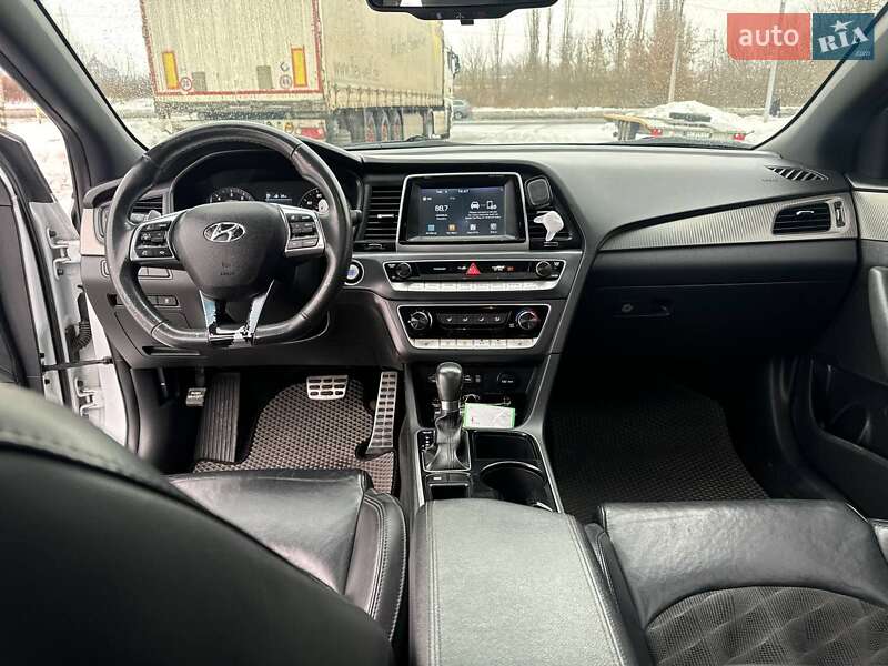 Седан Hyundai Sonata 2017 в Луцке