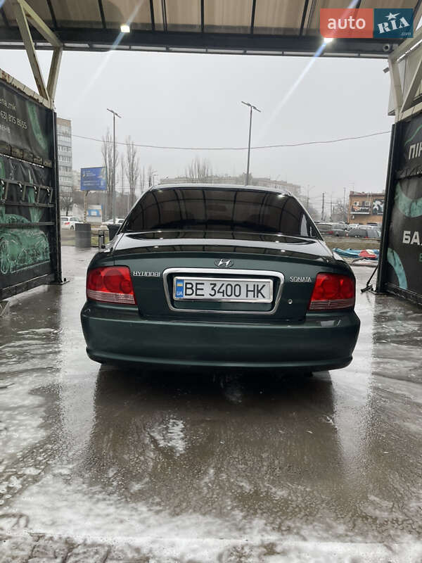 Седан Hyundai Sonata 2004 в Николаеве