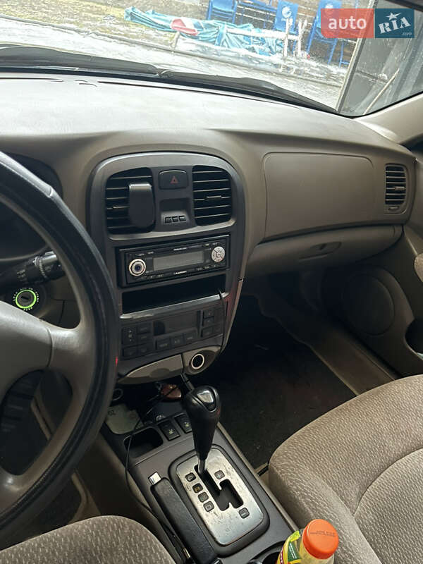 Седан Hyundai Sonata 2004 в Николаеве