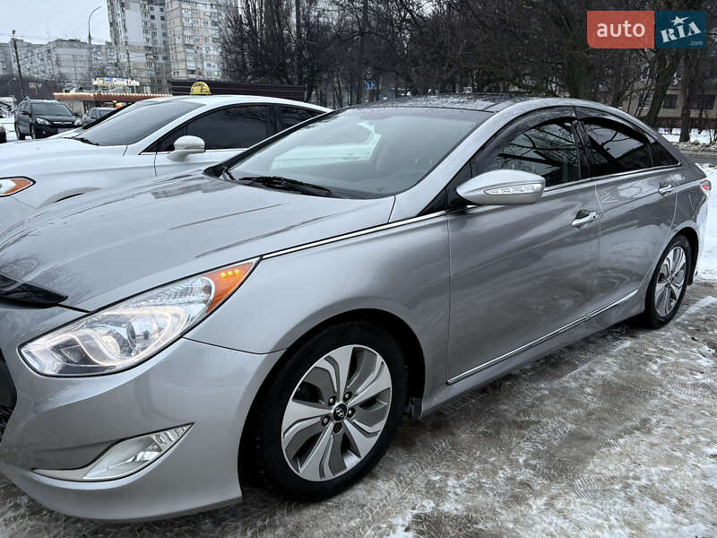 Hyundai Sonata 2013
