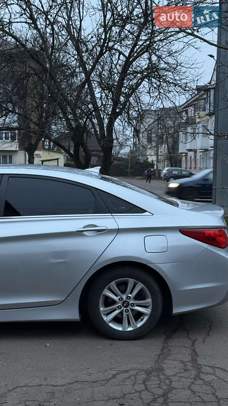 Седан Hyundai Sonata 2013 в Коростене