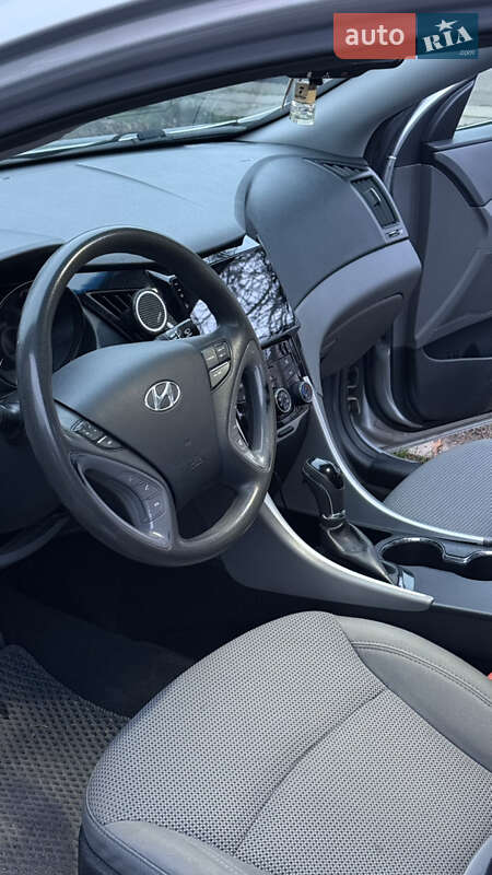 Седан Hyundai Sonata 2013 в Коростене
