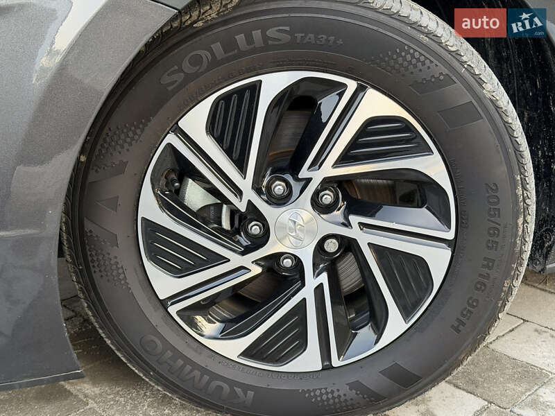 Седан Hyundai Sonata 2023 в Львове