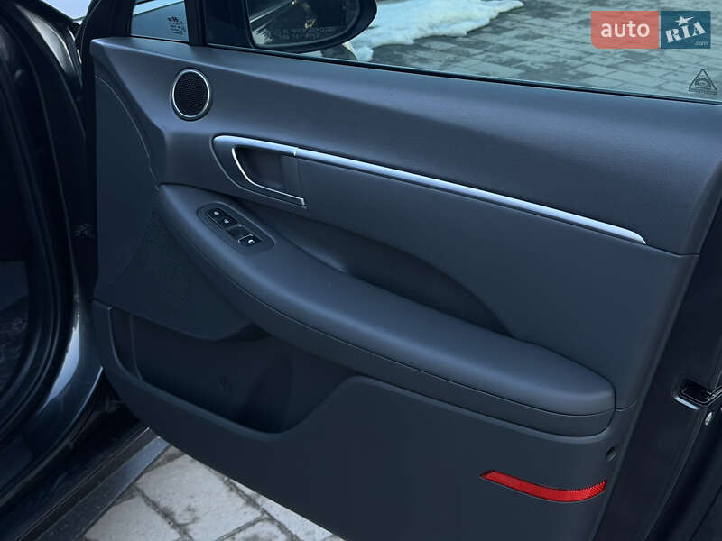 Седан Hyundai Sonata 2023 в Львове