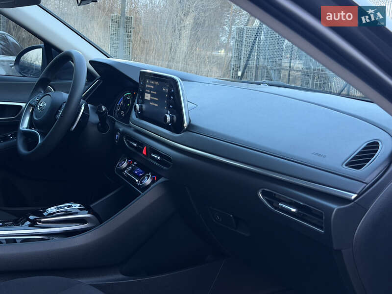 Седан Hyundai Sonata 2023 в Львове