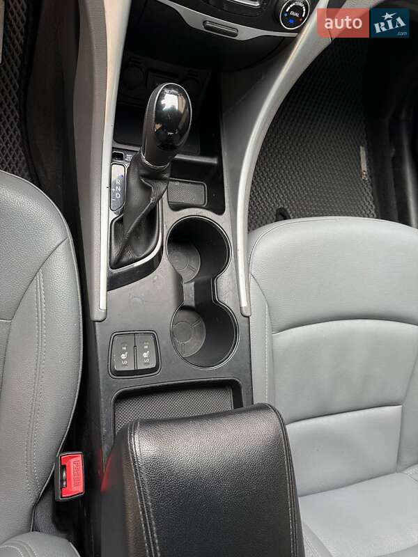 Седан Hyundai Sonata 2014 в Киеве фото 9 Седан Hyundai Sonata 2014 в Киеве