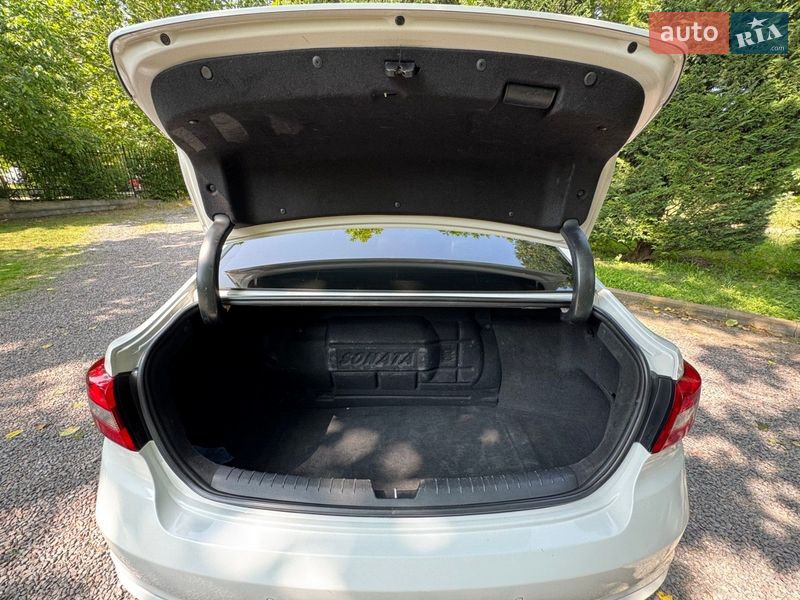 Седан Hyundai Sonata 2016 в Одессе