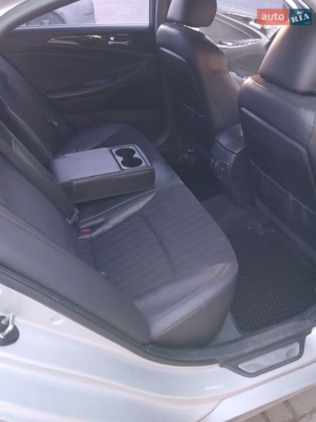 Седан Hyundai Sonata 2011 в Кременчуге