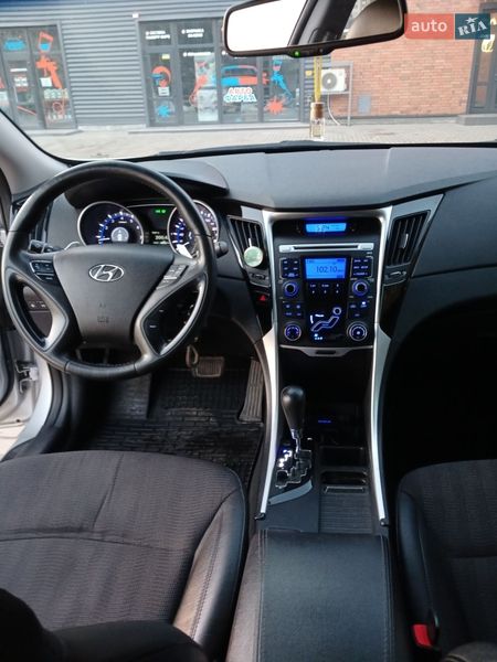 Седан Hyundai Sonata 2011 в Кременчуге