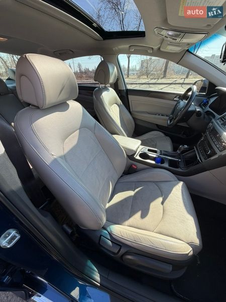 Седан Hyundai Sonata 2016 в Киеве