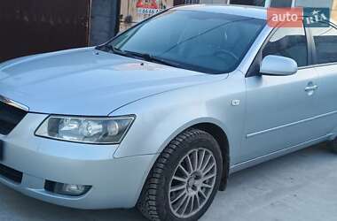 Седан Hyundai Sonata 2005 в Новомосковске