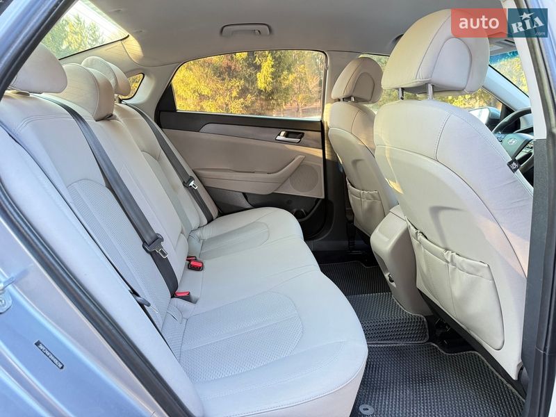 Седан Hyundai Sonata 2016 в Ровно