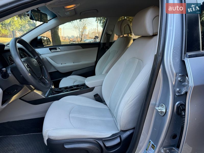 Седан Hyundai Sonata 2016 в Ровно