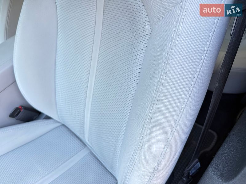 Седан Hyundai Sonata 2016 в Ровно