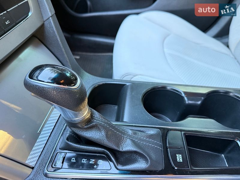 Седан Hyundai Sonata 2016 в Ровно