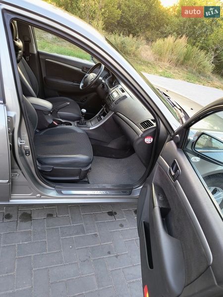 Седан Hyundai Sonata 2008 в Кривом Роге
